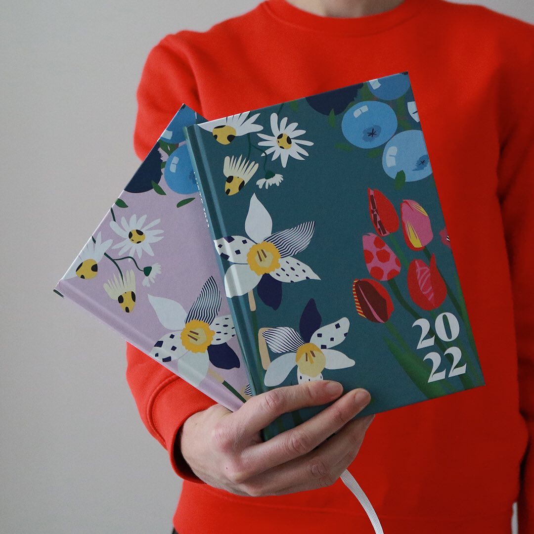 Uus aasta on täies hoos! 🌿🍓

#minuluste #kalender2022 #eestidisain #estiniandesign
